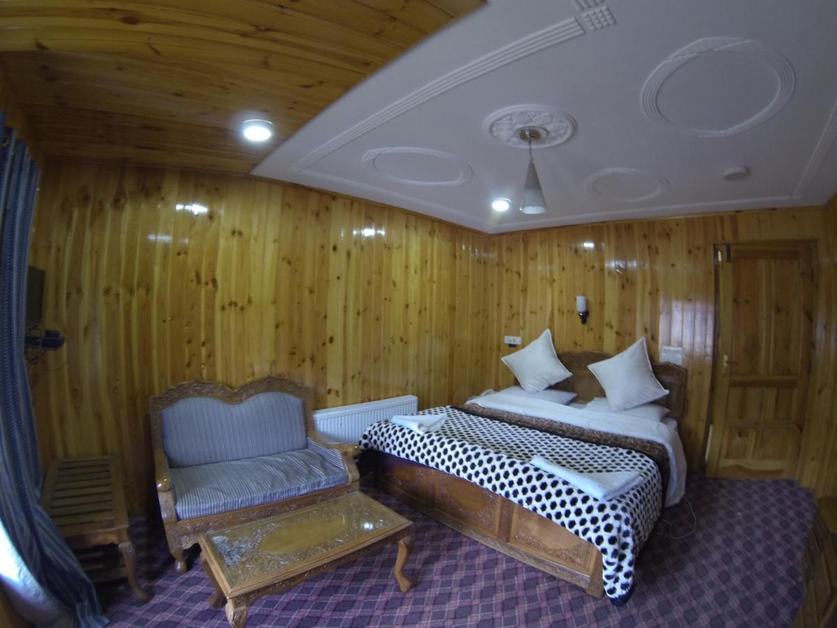 Hotel Barzman Sonāmarg Dış mekan fotoğraf