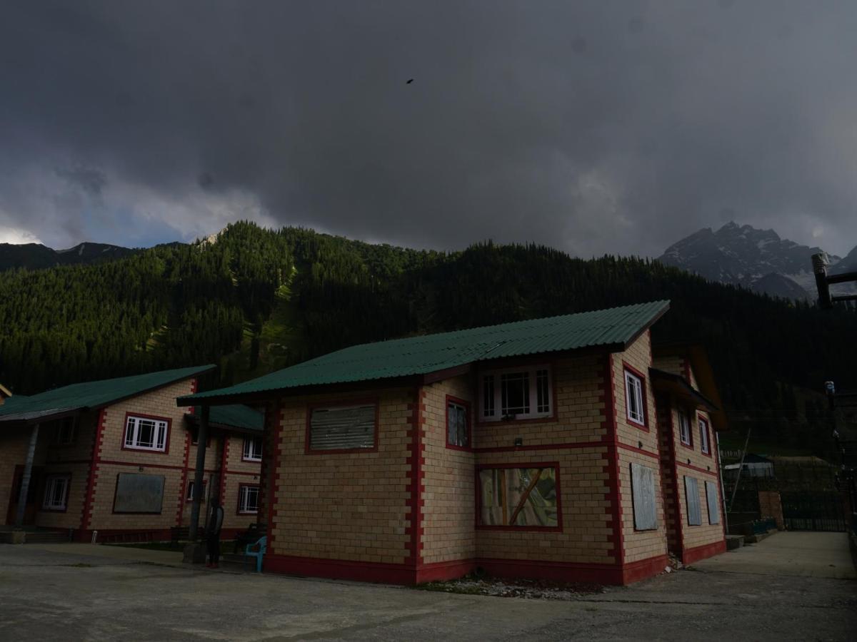 Hotel Barzman Sonāmarg Dış mekan fotoğraf