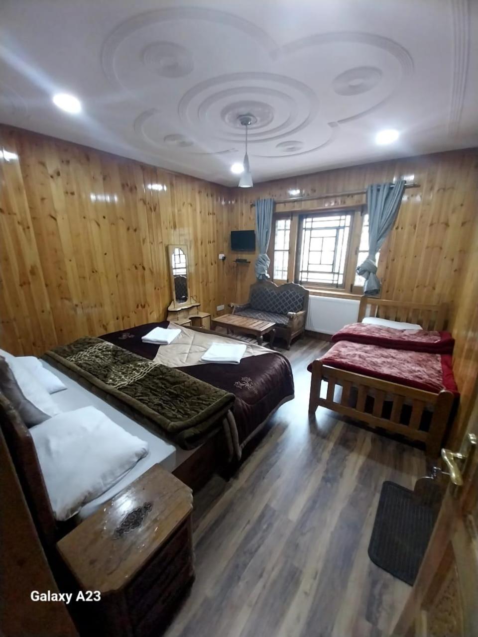 Hotel Barzman Sonāmarg Oda fotoğraf
