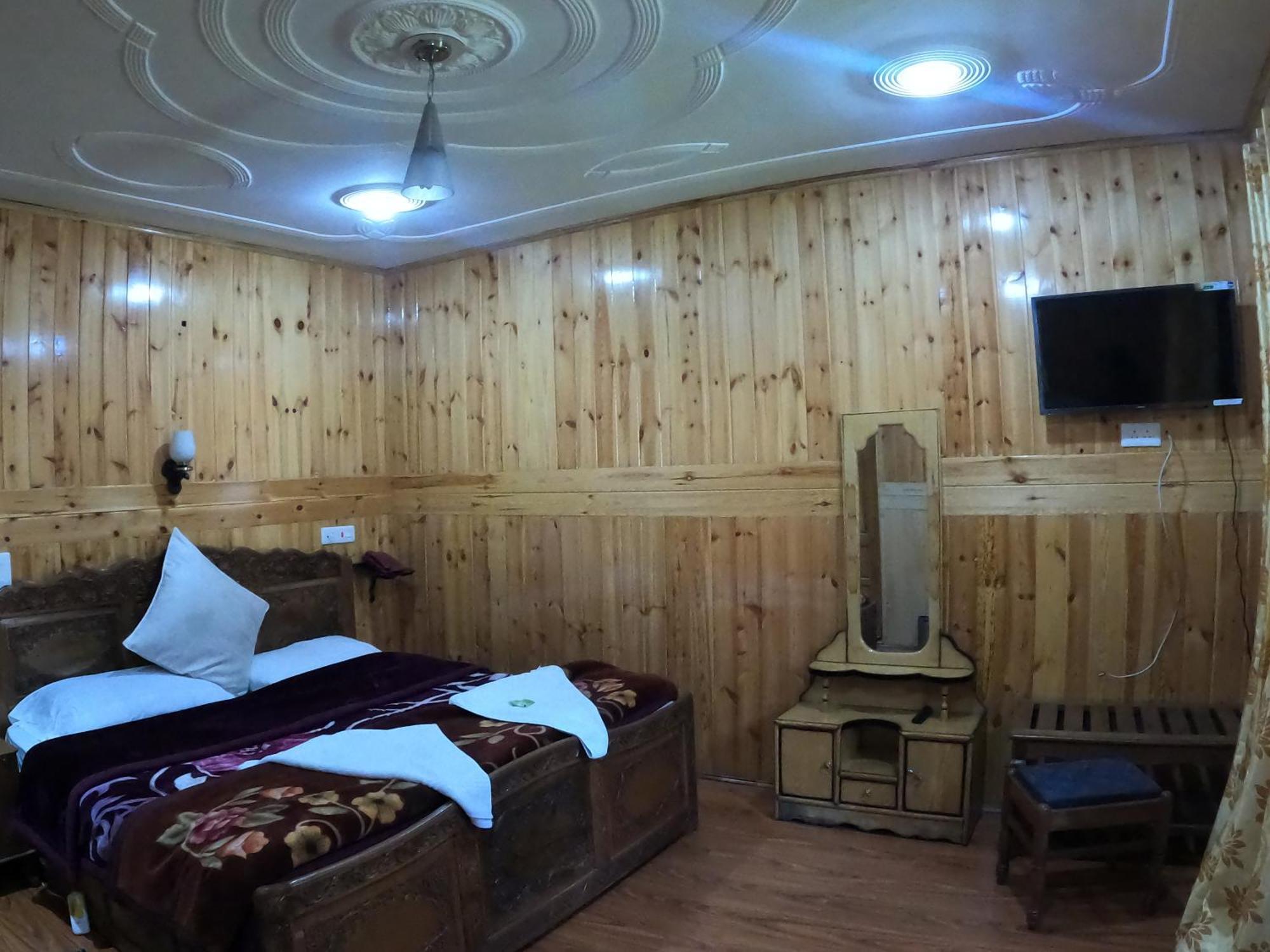 Hotel Barzman Sonāmarg Dış mekan fotoğraf