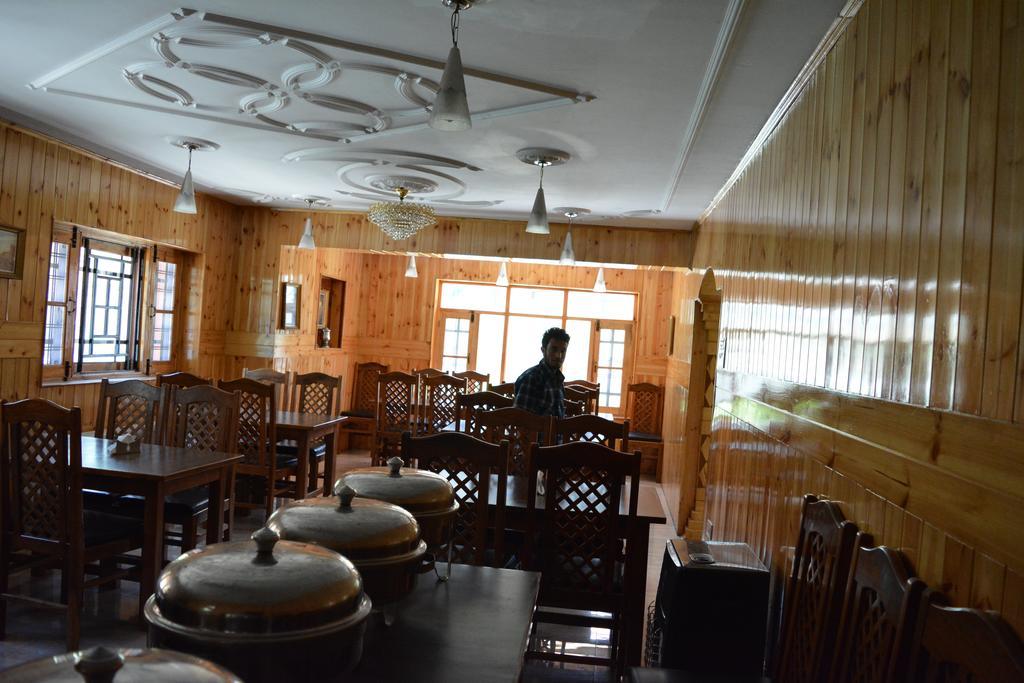 Hotel Barzman Sonāmarg Dış mekan fotoğraf
